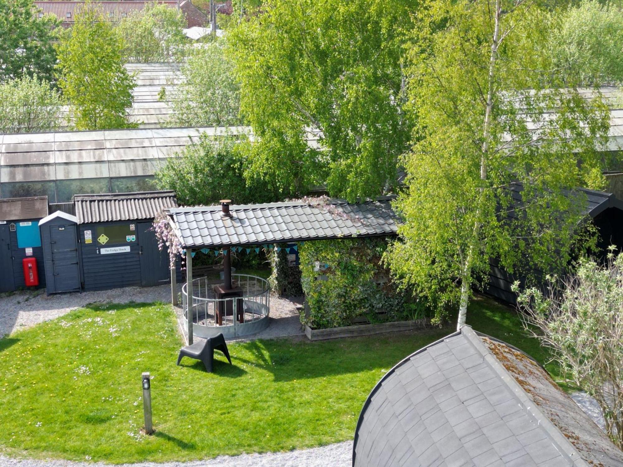 The Little Hide - Adult Only Camping Pods Wigginton  Exterior foto