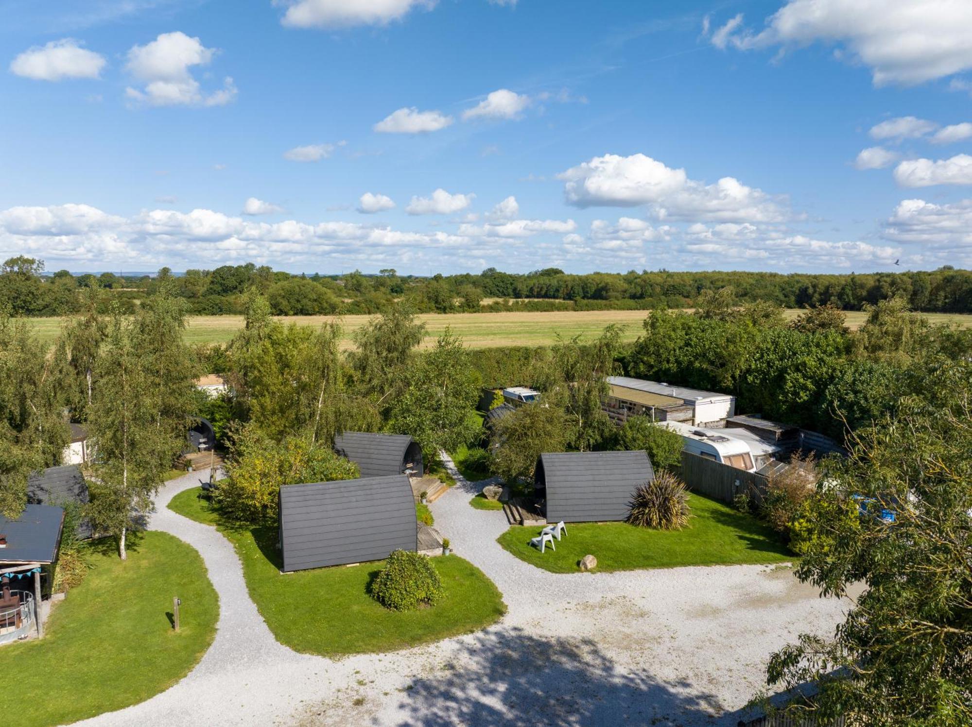The Little Hide - Adult Only Camping Pods Wigginton  Exterior foto